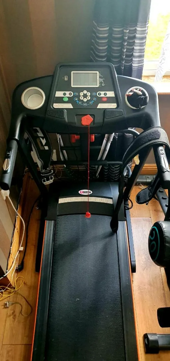 Treadmill, bench + weights - Image 3