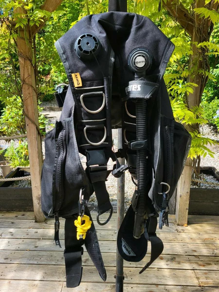 Mares Vector 1000 BCD - Image 1