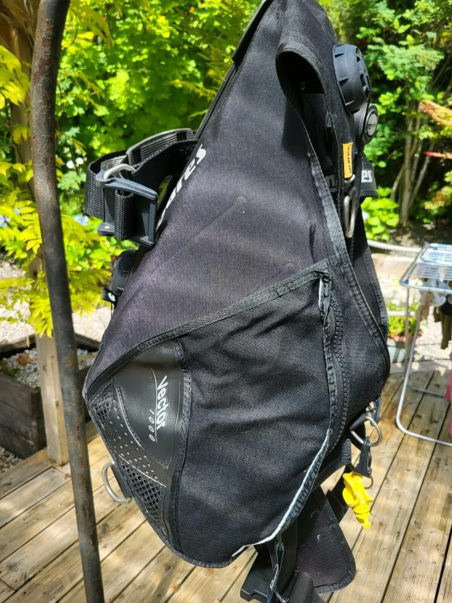 Mares Vector 1000 BCD - Image 2