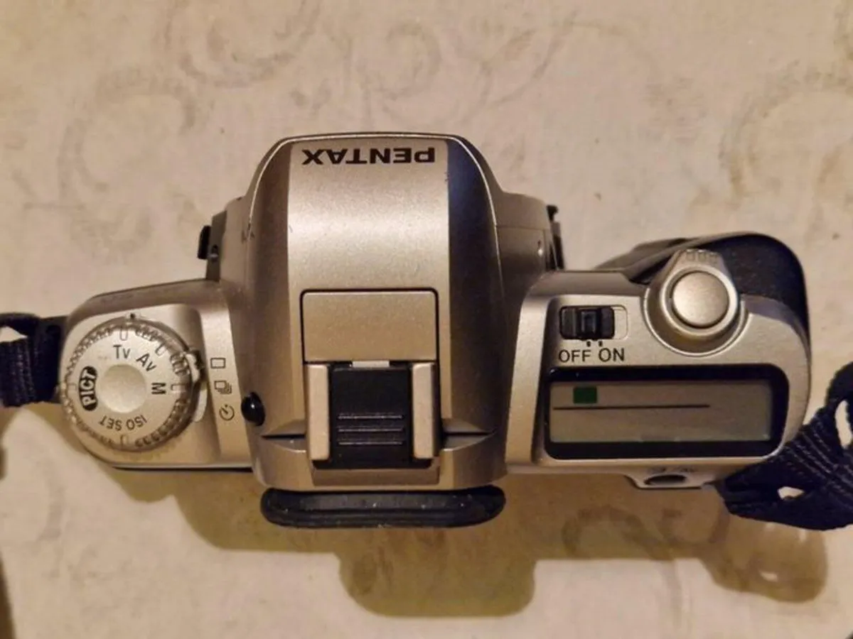 Pentax MZ-50 SLR Film Camera - Image 2