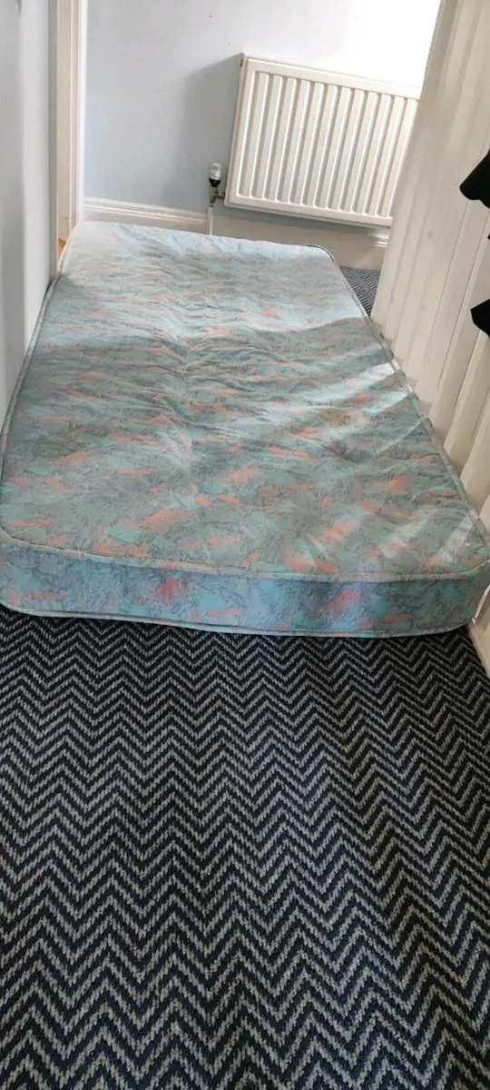 Single mattress - Image 2