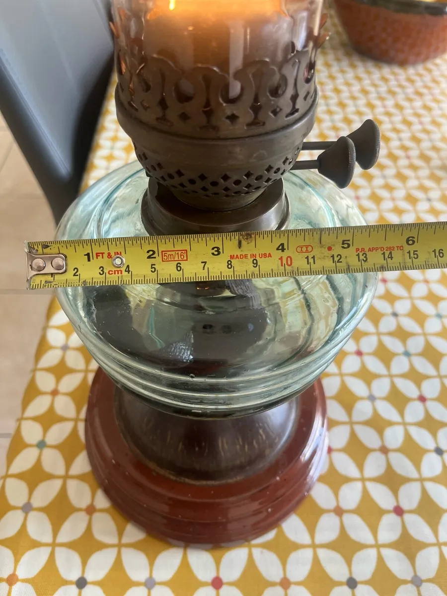 Vintage Oil Lamp - Image 4