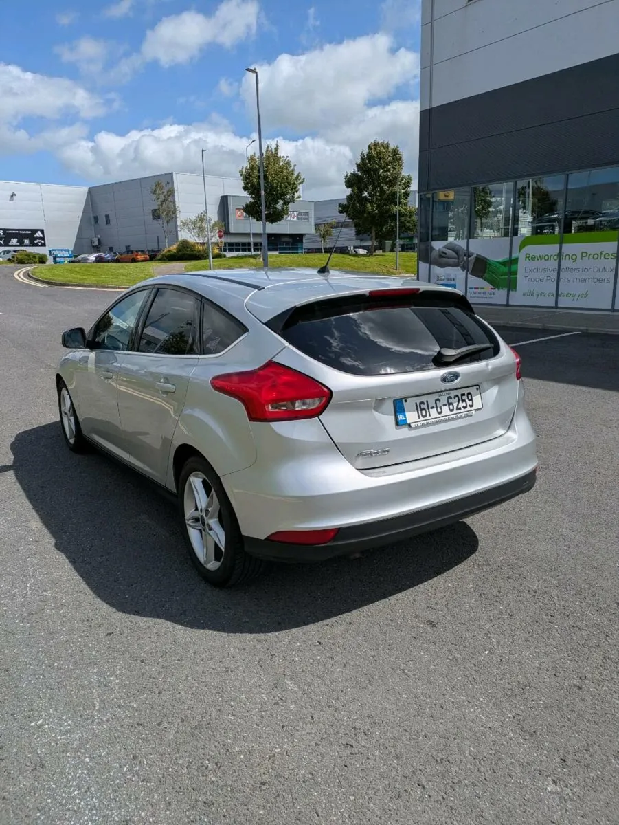 Ford Focus 1.5 TDCi Zetec 120PS 5DR - Image 3