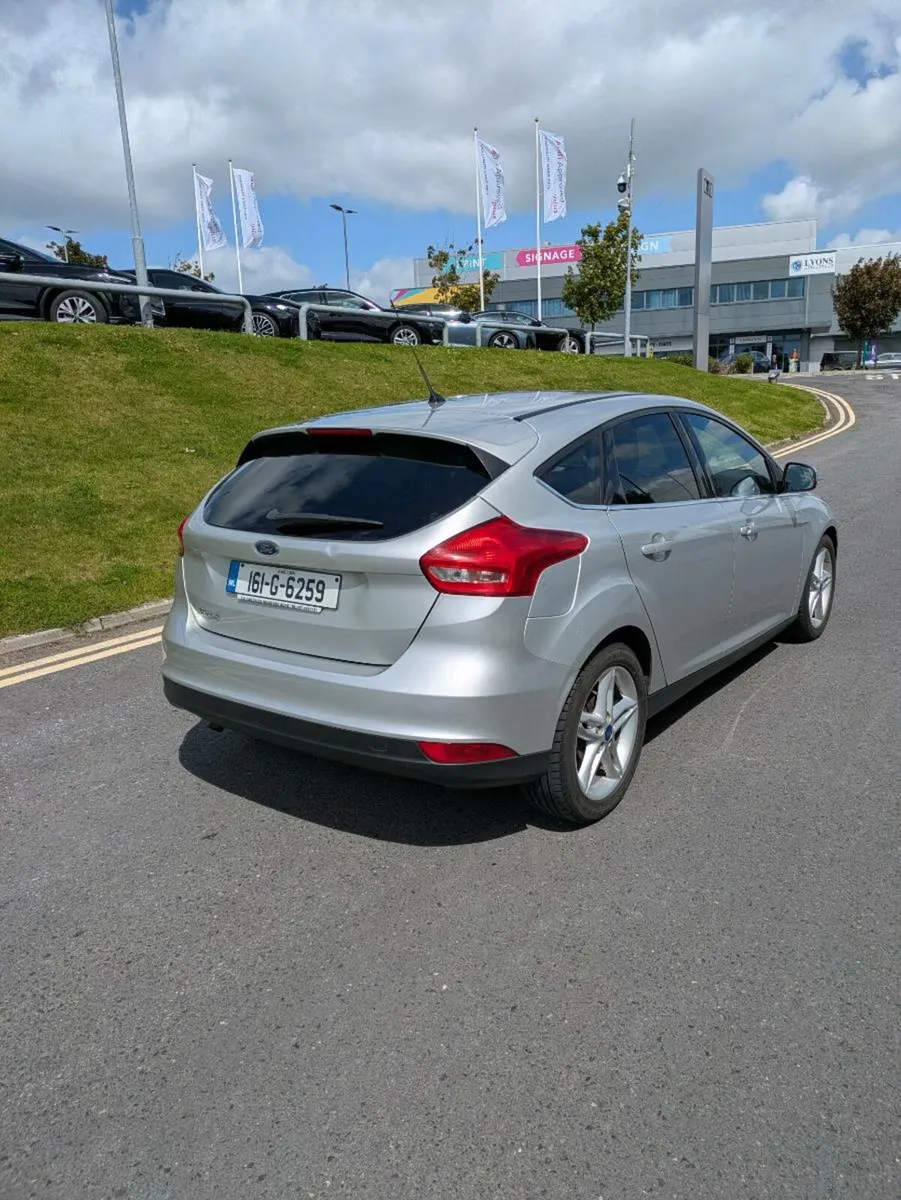 Ford Focus 1.5 TDCi Zetec 120PS 5DR - Image 4