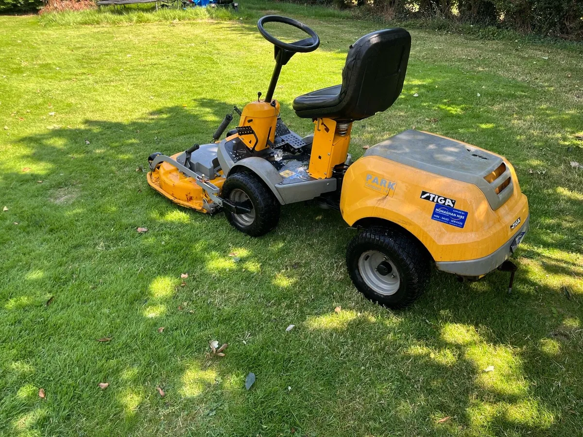 Stiga front deck mower - Image 2