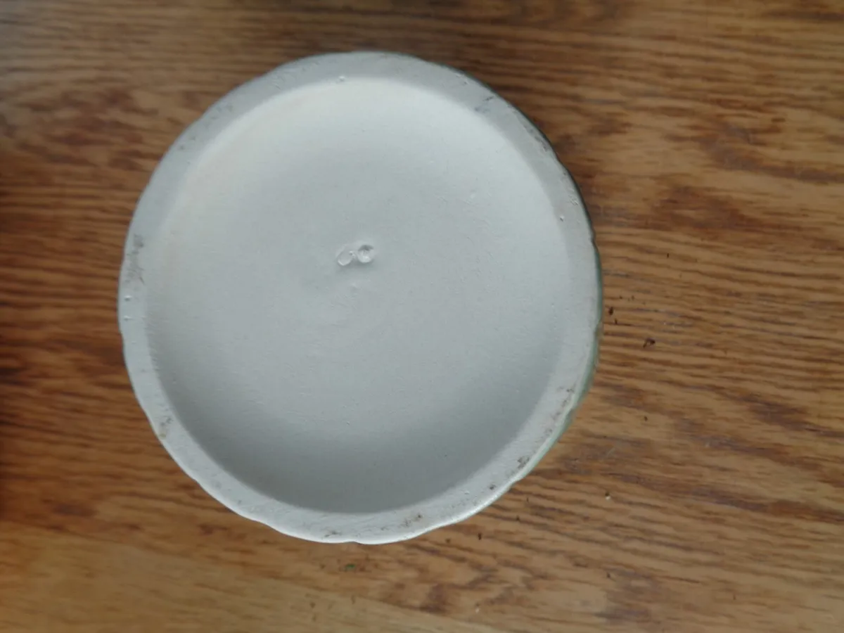 Ceramic Flower Pots x 3 for Sale - Image 4