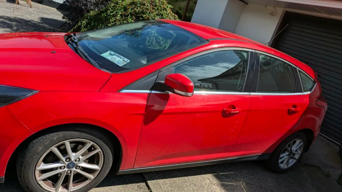 Ford Focus 2017 1.5l manual diesel - Image 2