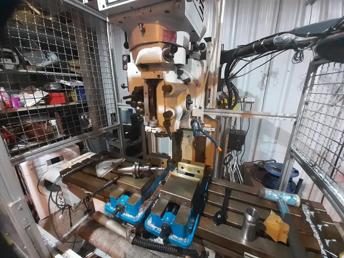 Cnc milling machine - Image 3