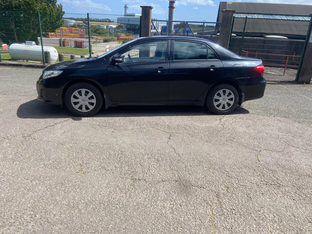Toyota Corolla 2011 - Image 4