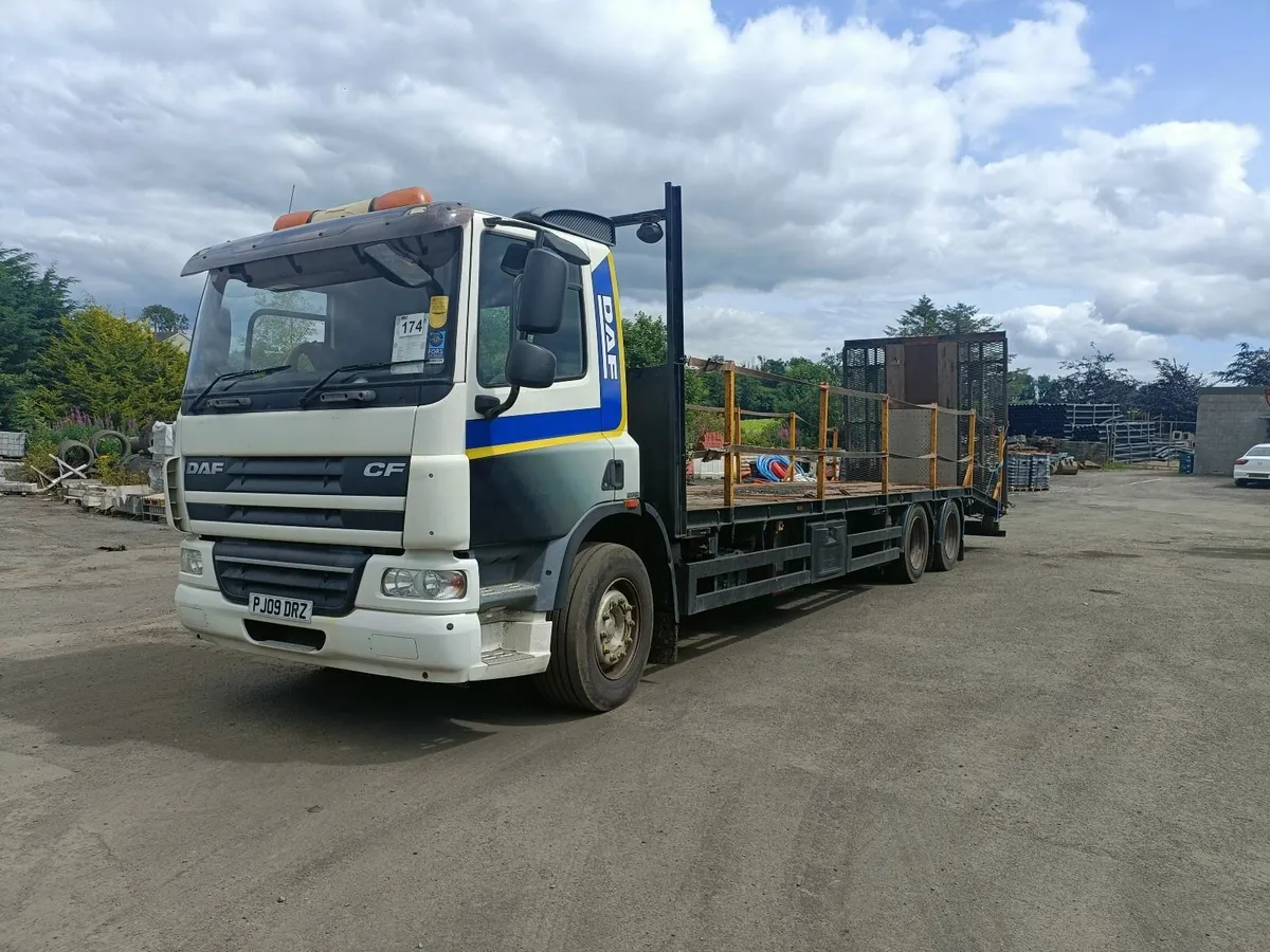 2009 DAF CF Beavertail Lorry - Image 2