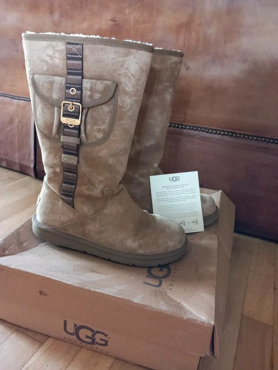 Retro Ugg Boots size 41 - Image 1