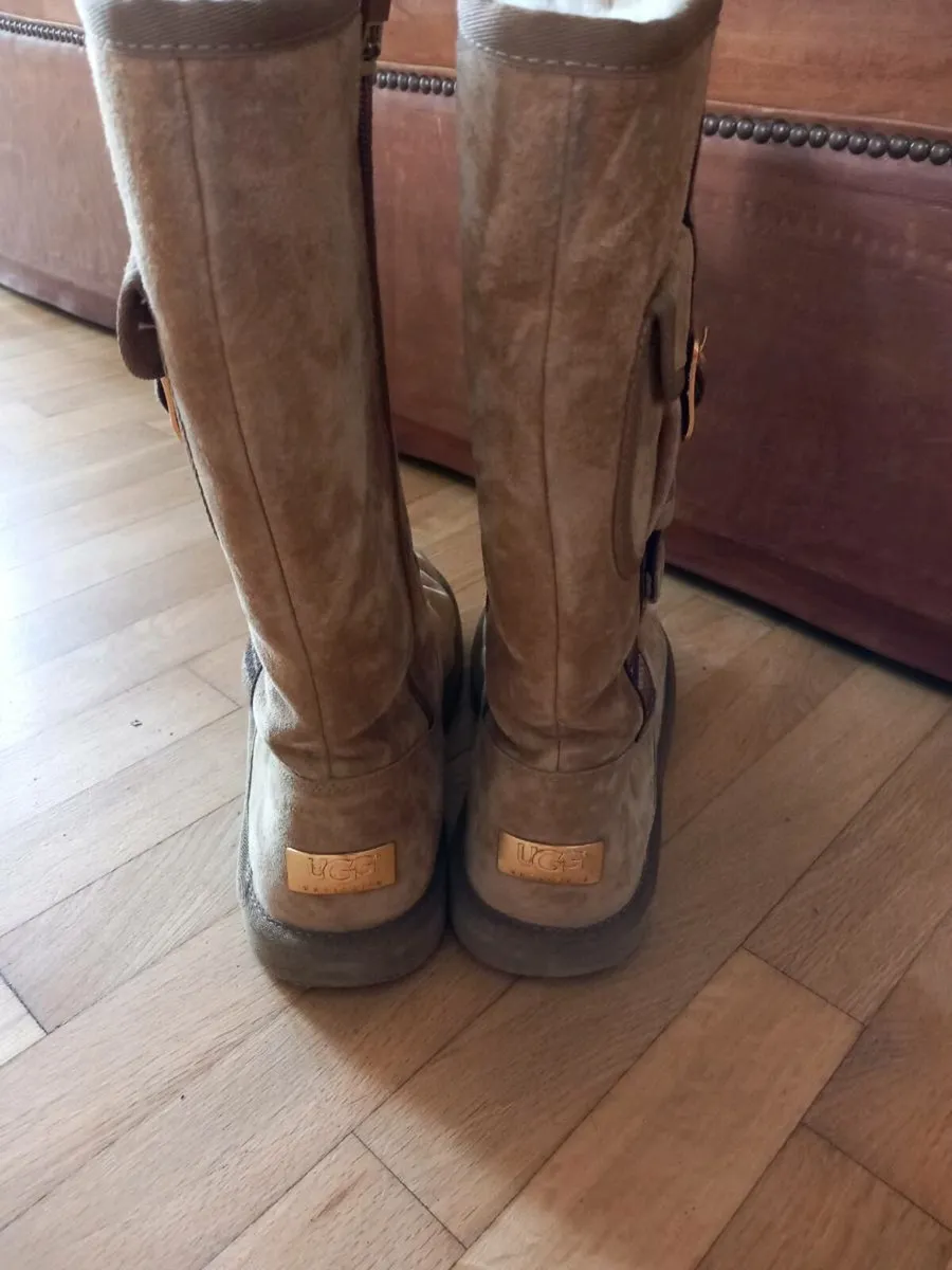 Retro Ugg Boots size 41 - Image 3