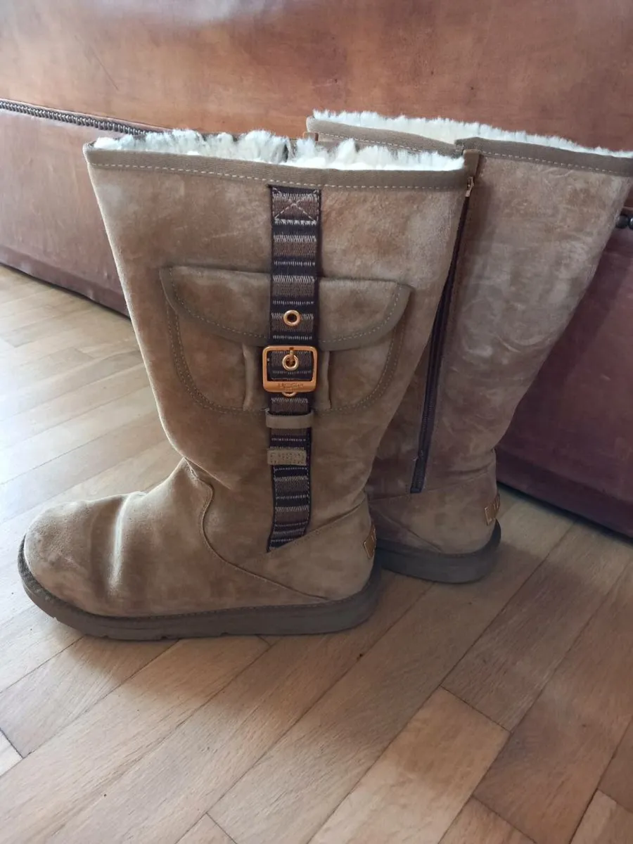 Retro Ugg Boots size 41 - Image 4