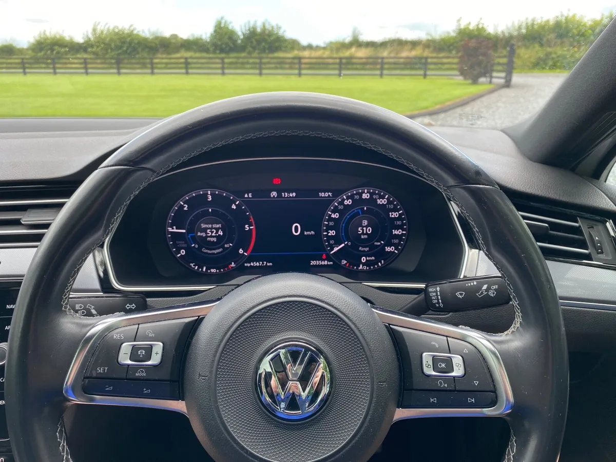 Volkswagen Passat 2018 - Image 2