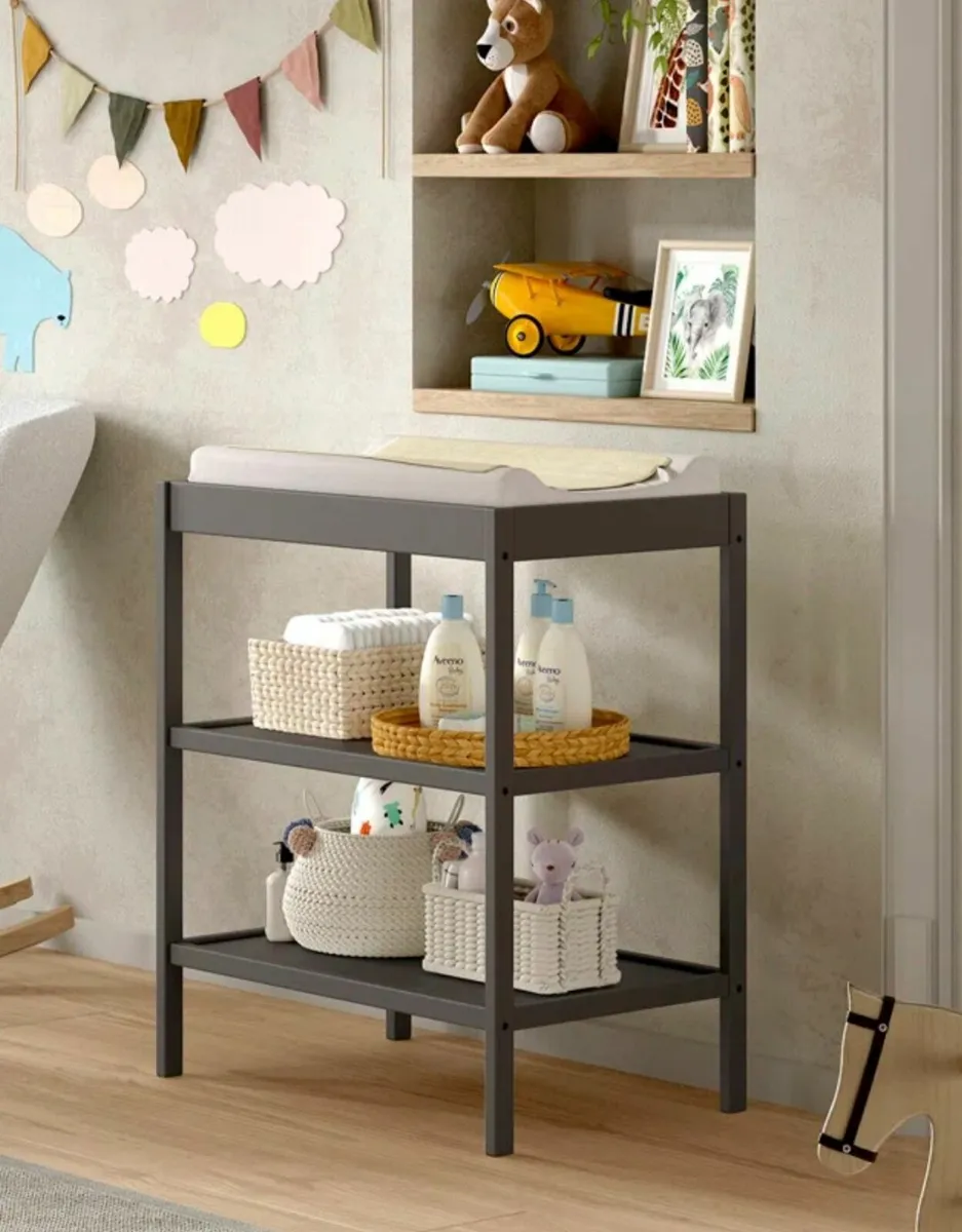 Changing table - Image 2