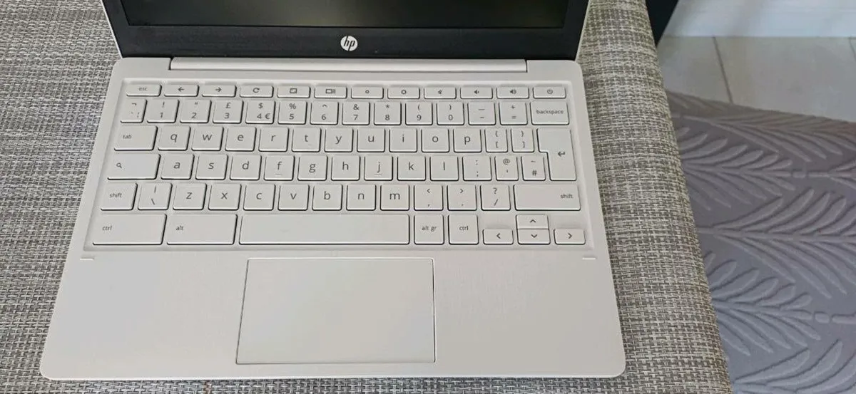 Chromebook - Image 2