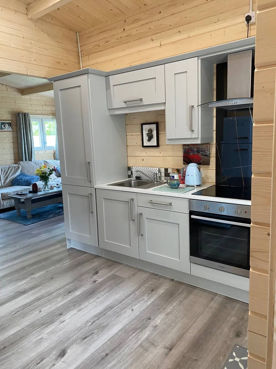 Cabin - Image 4