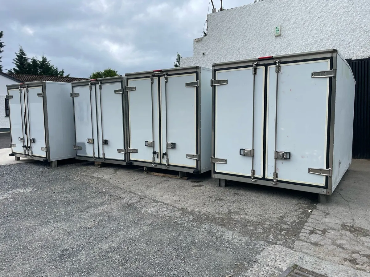 Insulated storage container - Image 1