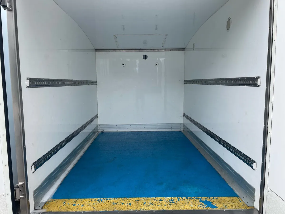 Insulated storage container - Image 4