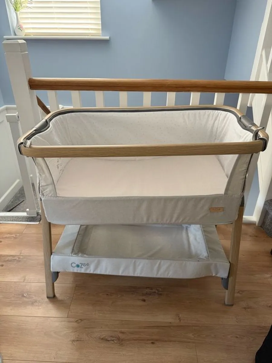 Cozee bedside crib / cosleeper
