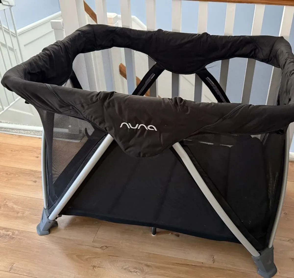 Nuna travel cot