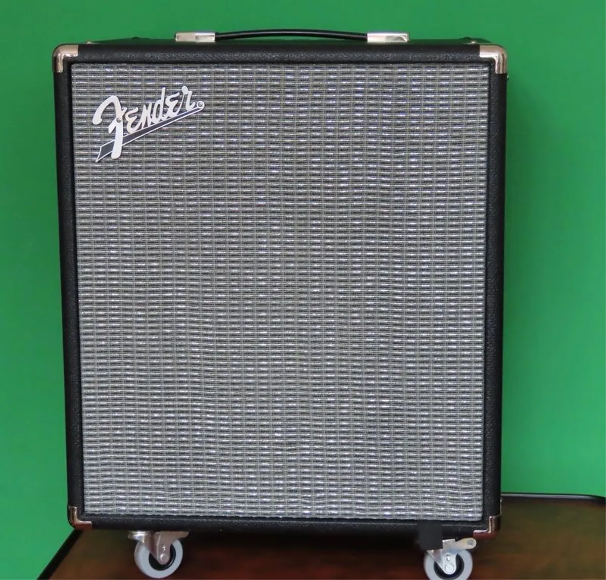 Fender Bass - Image 2