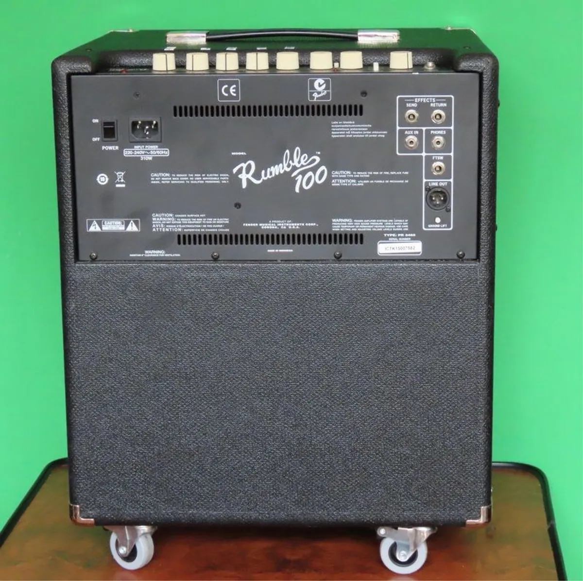 Fender Bass - Image 3