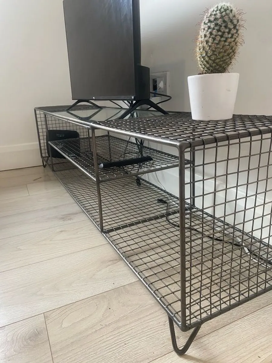 Tv stand - Image 1