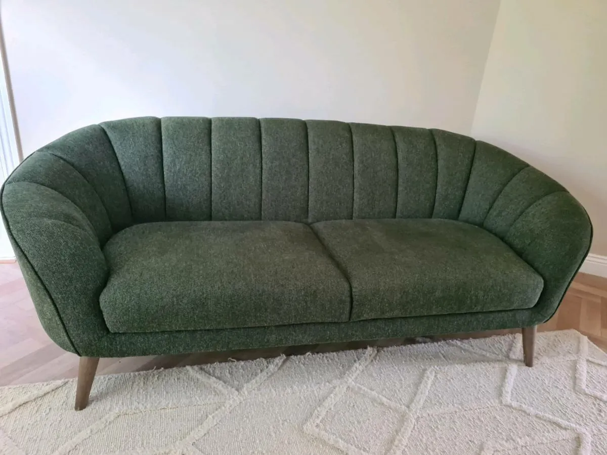 Couch - Image 4