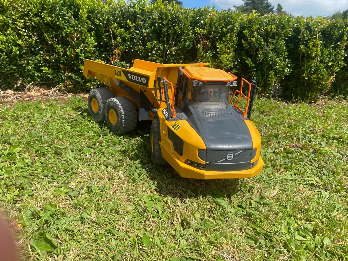 Bruder toy Volvo A60H - Image 1