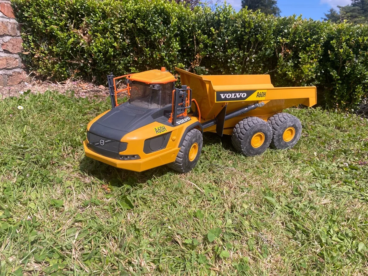 Bruder toy Volvo A60H - Image 3