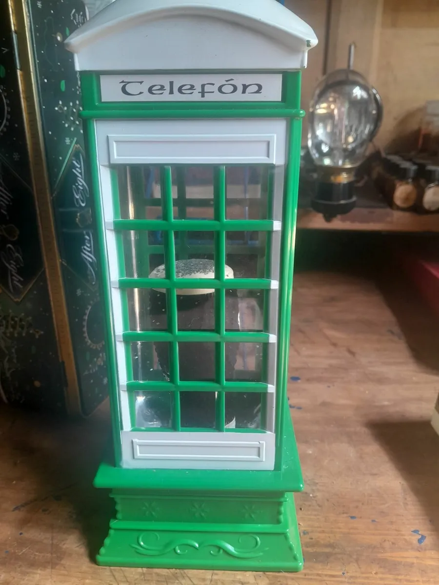 Guinness  snow  irish phone box - Image 4