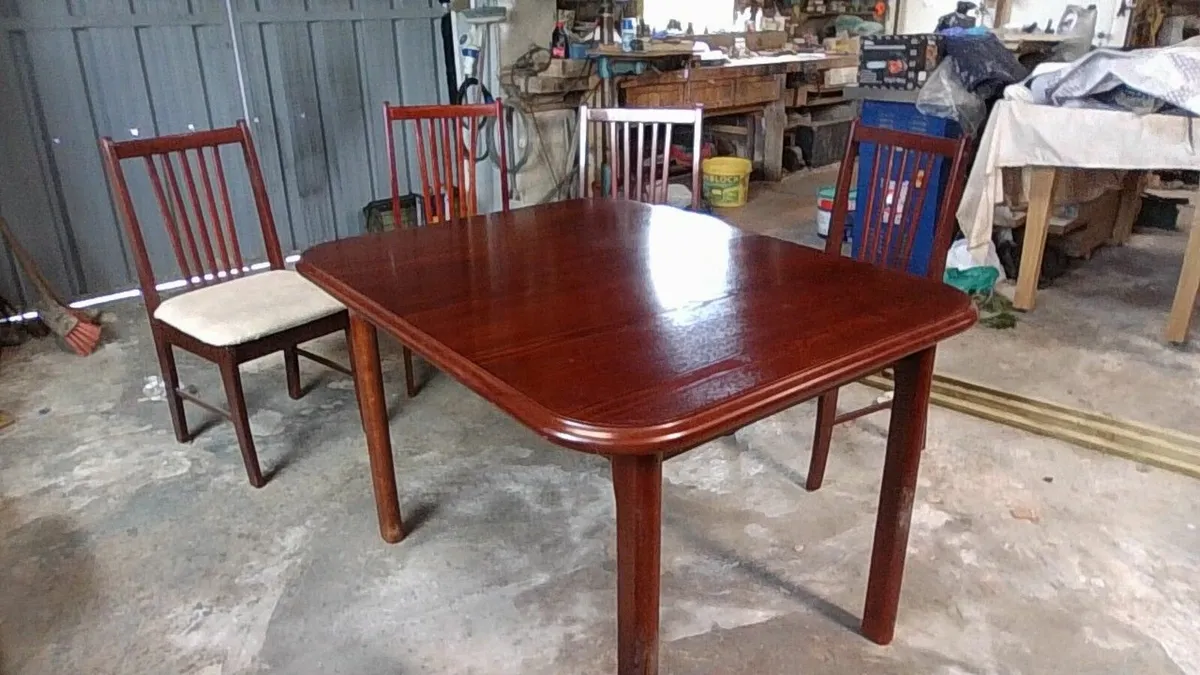 dining table and 6 chairs