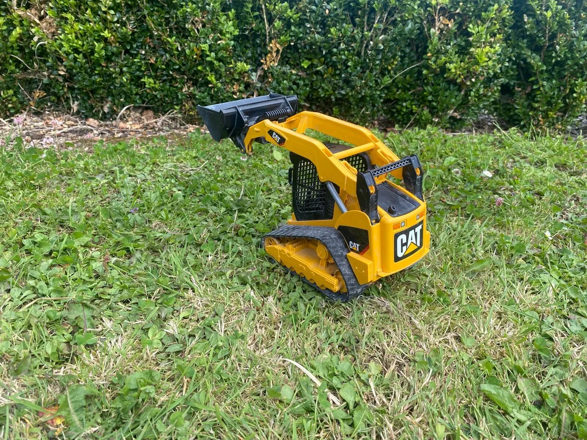 Bruder toy cat skids Steer - Image 3