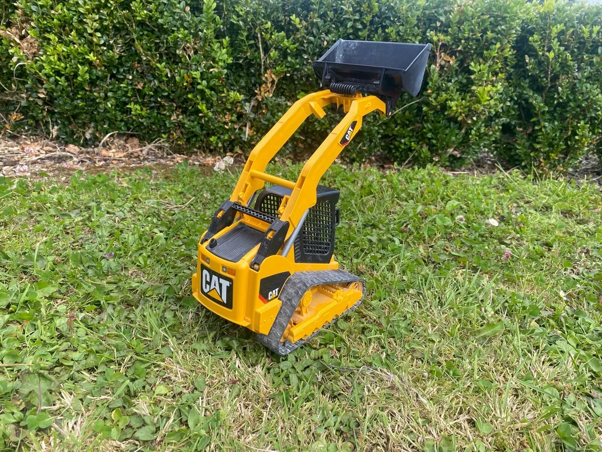 Bruder toy cat skids Steer - Image 4