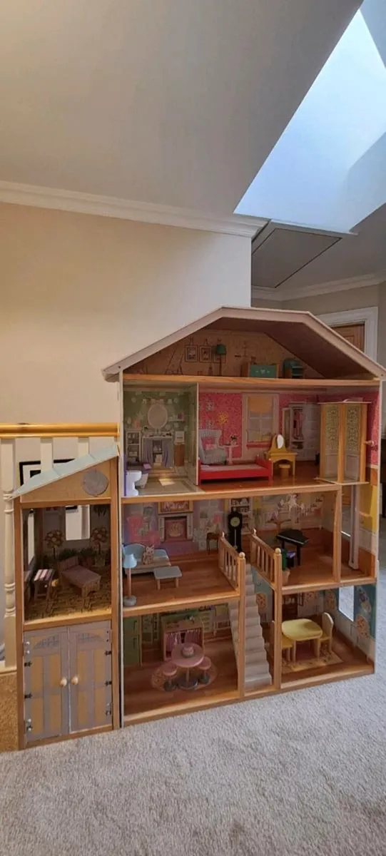 Dolls House - Image 3
