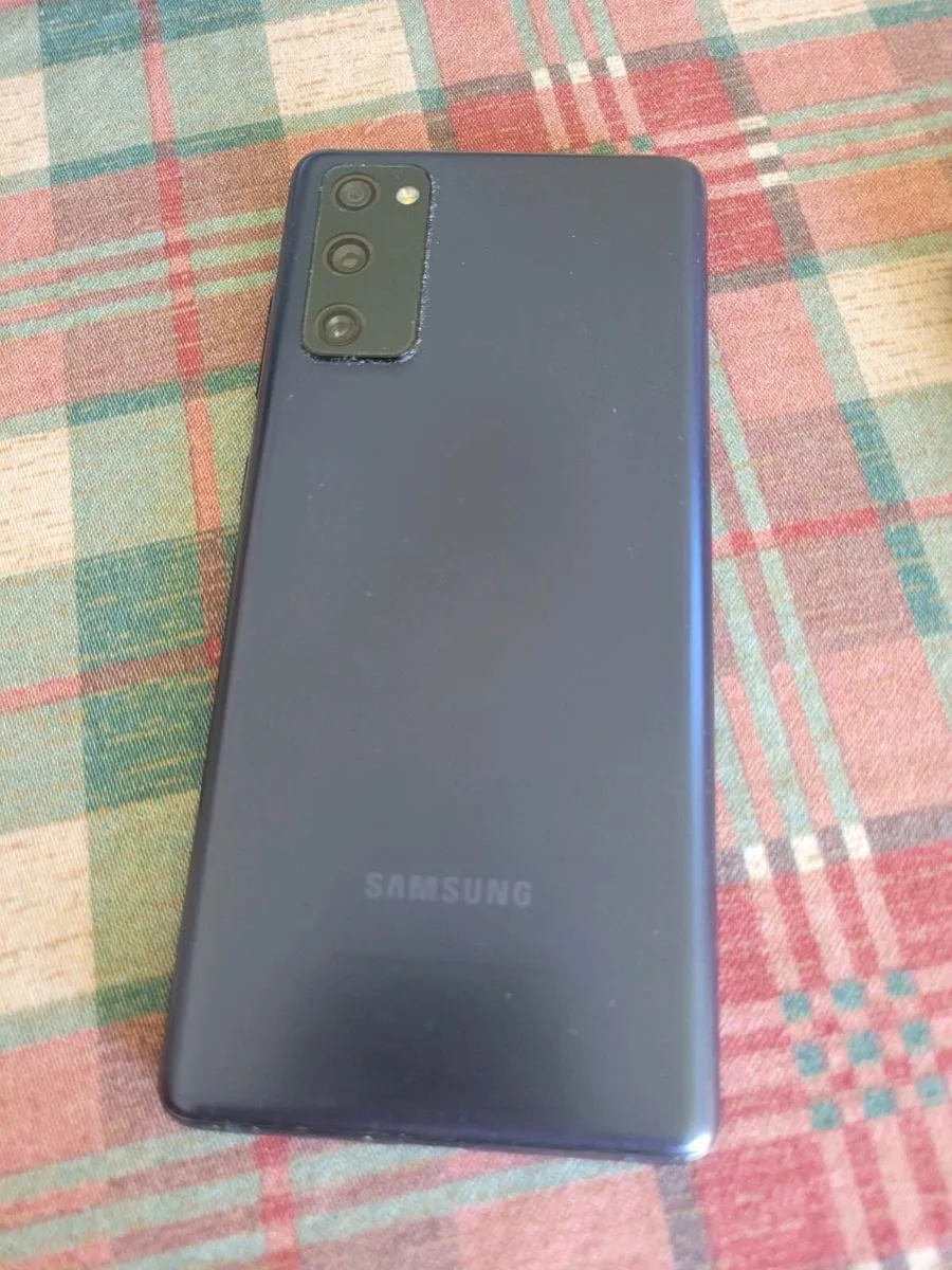 Samsung Galaxy s20fe - Image 1