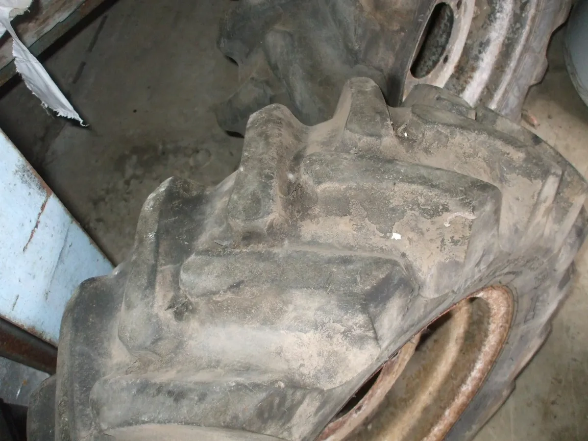 dumper wheels and tyres - Image 2