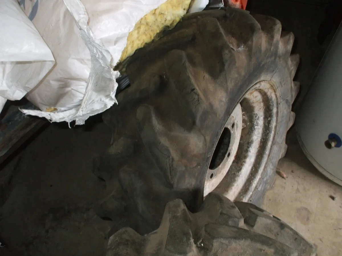 dumper wheels and tyres - Image 3