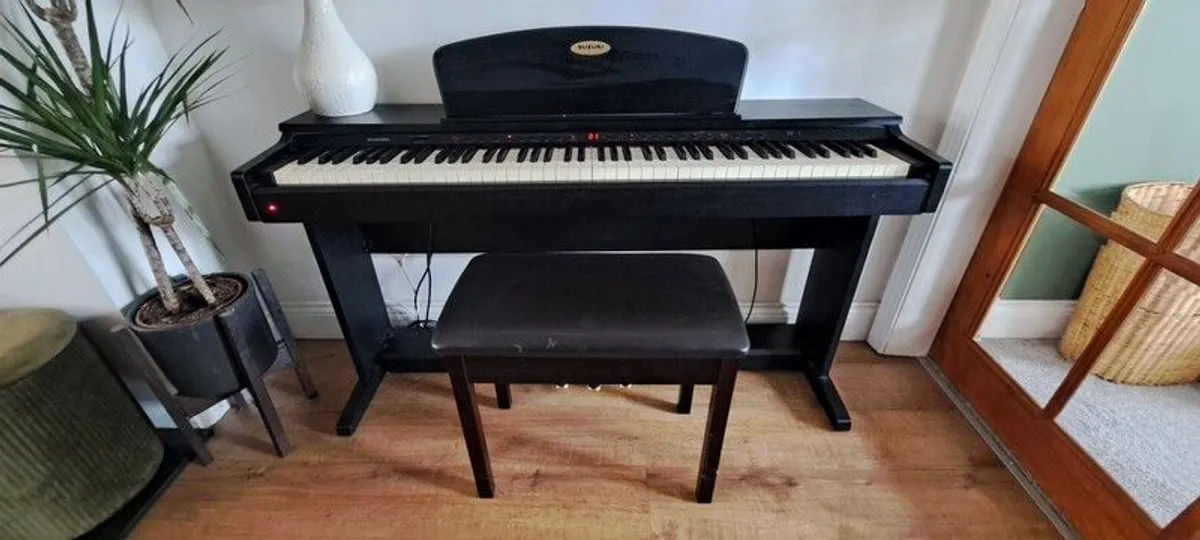 Suzuki digital piano - Image 1