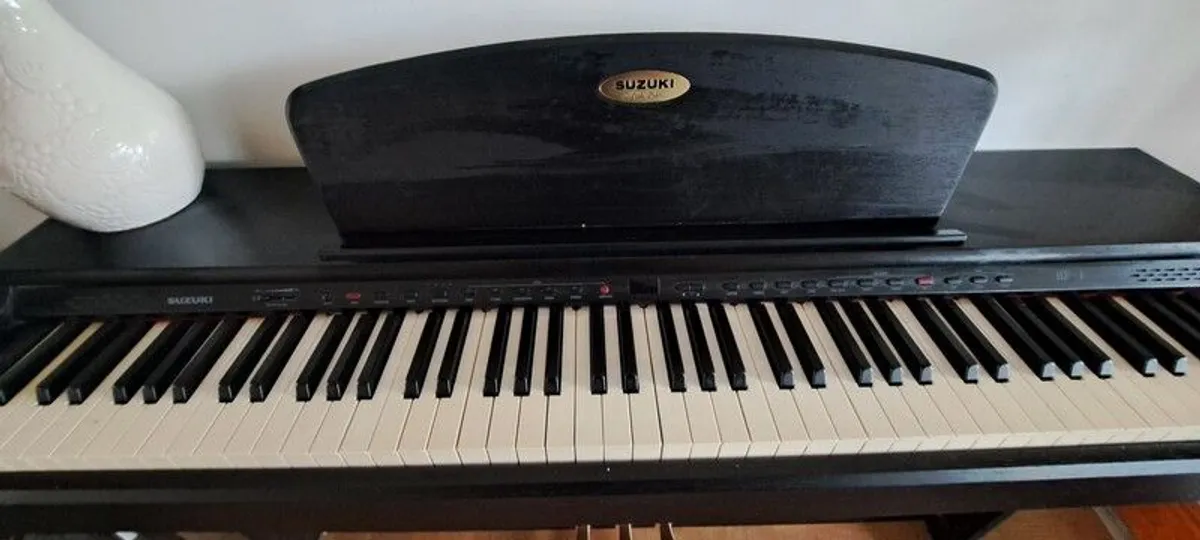 Suzuki digital piano - Image 3