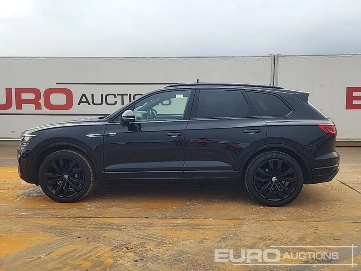 Volkswagen Touareg 2023 - Image 2