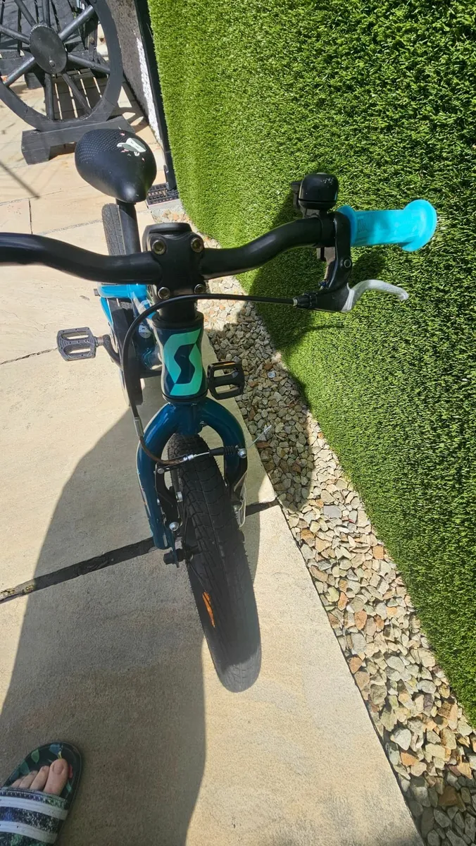 Kids scott 16inch bike - Image 2