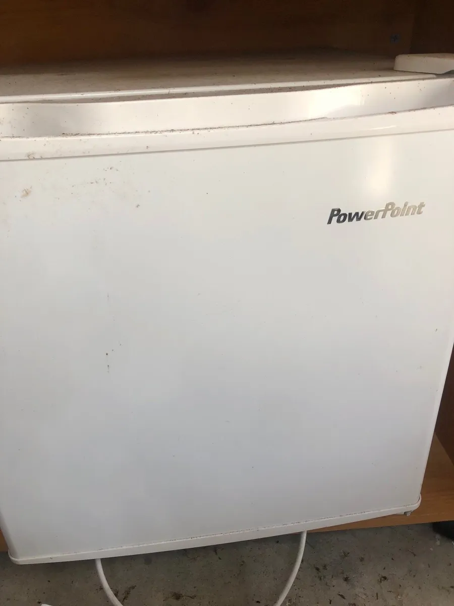 Mini fridge - Image 2