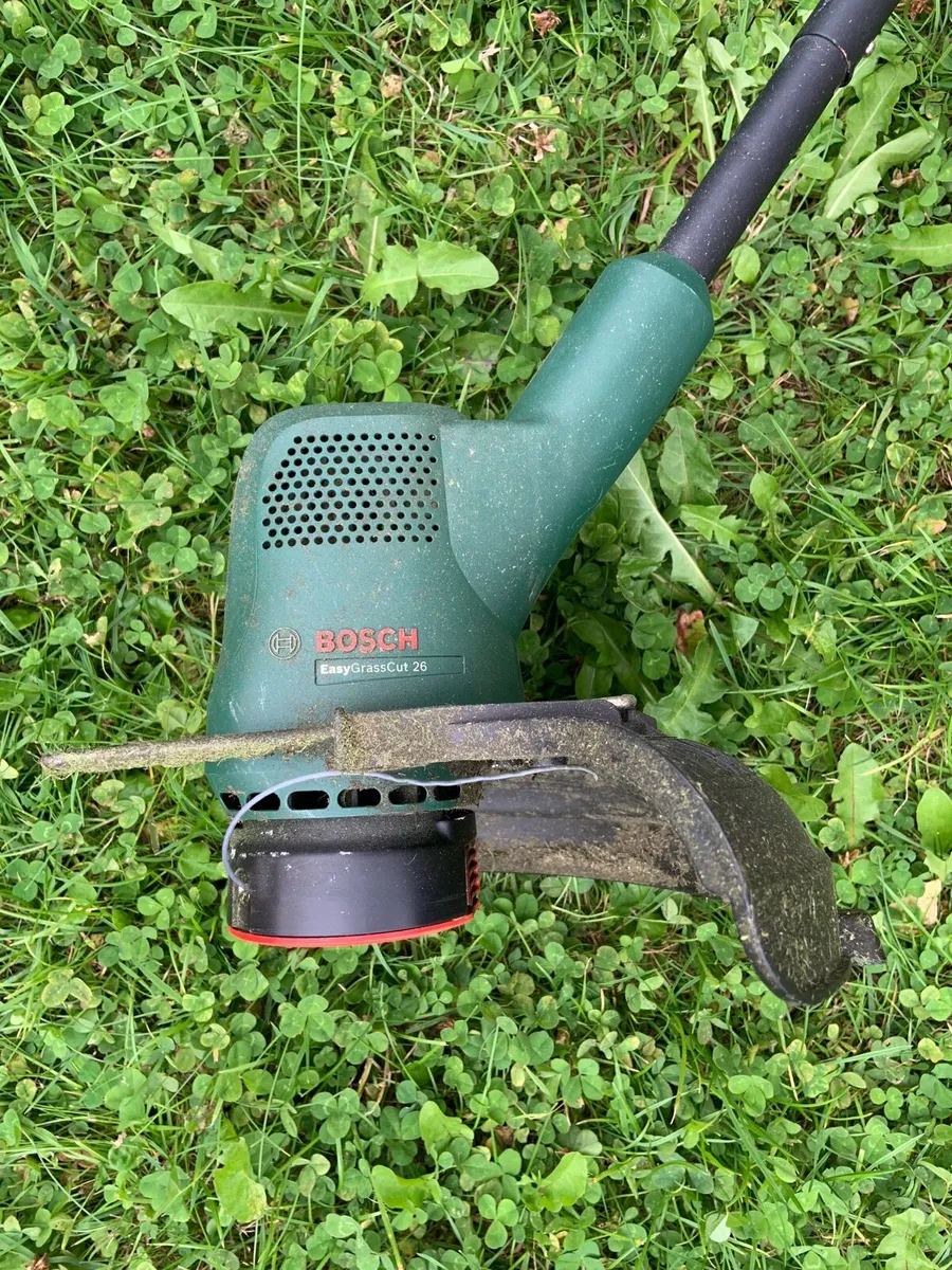 Bosch EasyGrassCut 26 Grass Trimmer - Image 2