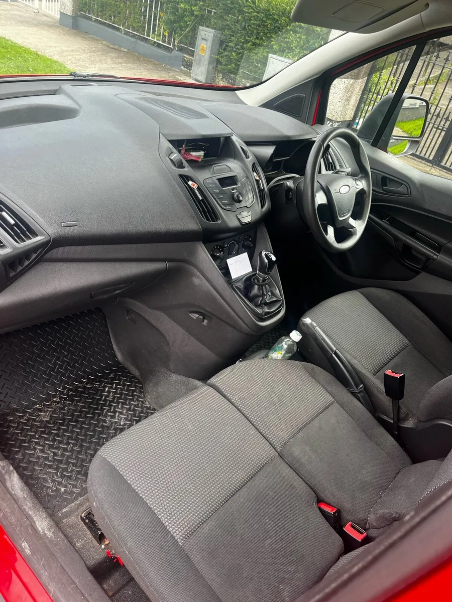 Ford Transit Connect - Image 4