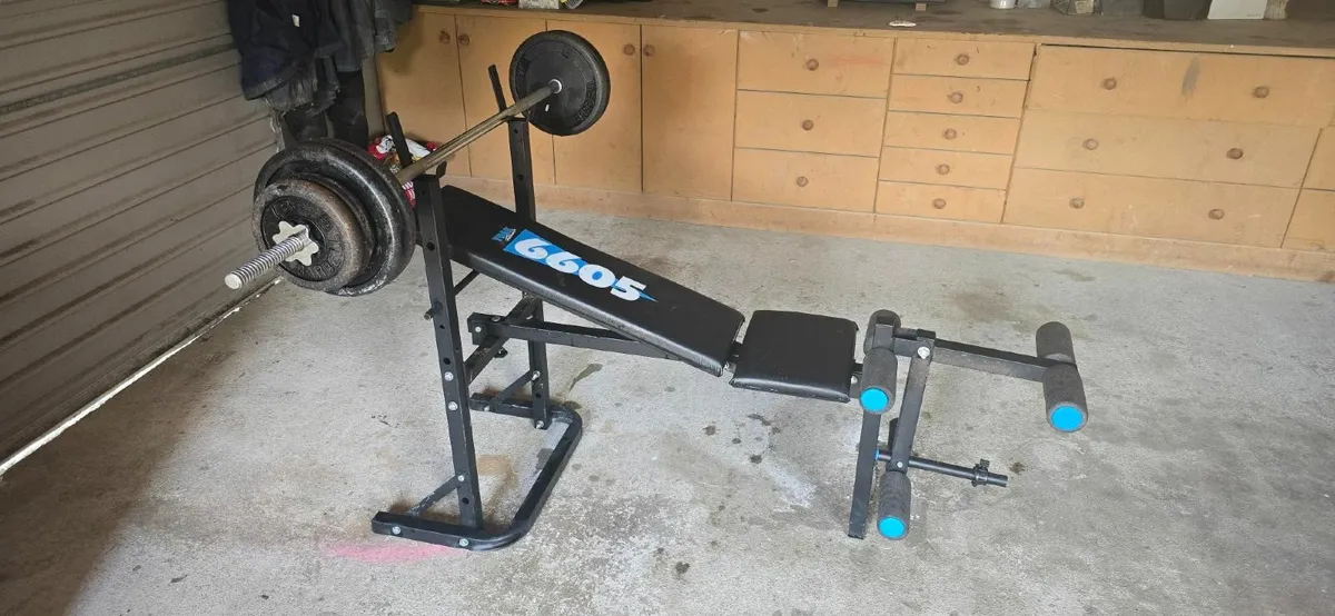 Weight and bench - Image 1