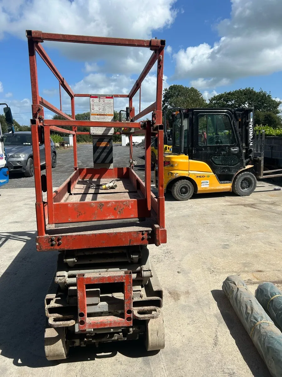 Scissor lift - Image 2