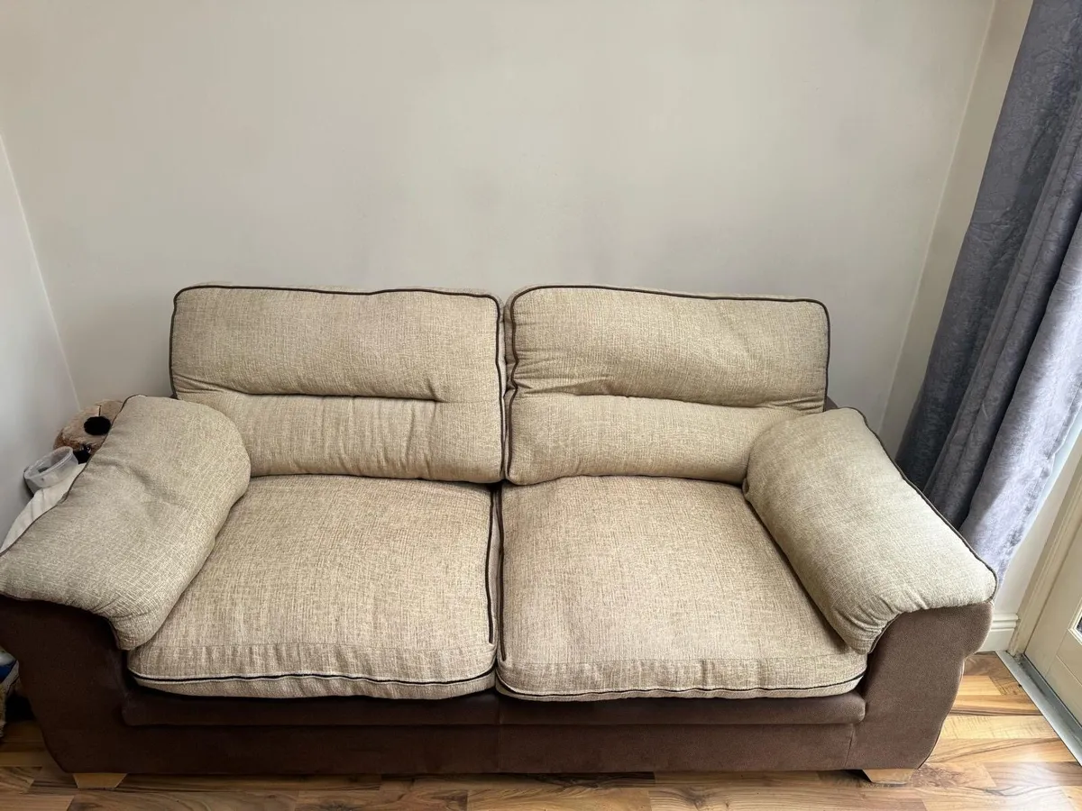 Never used couch - Image 1
