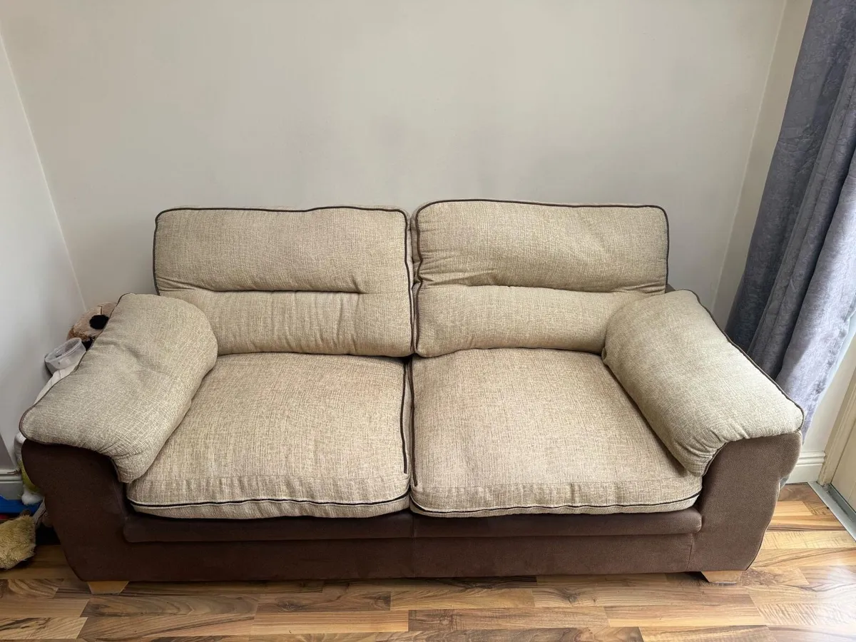 Never used couch - Image 3